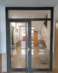 Entrada porta Marina