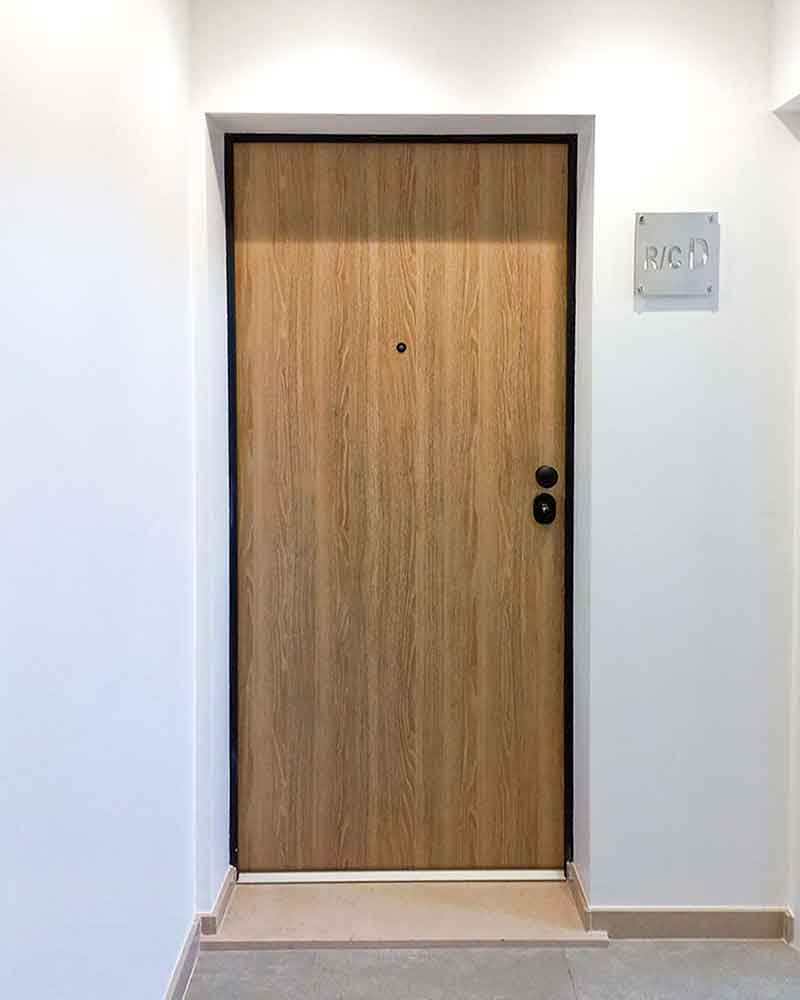 Puerta-comunidad-04 Porta comunitat 04
